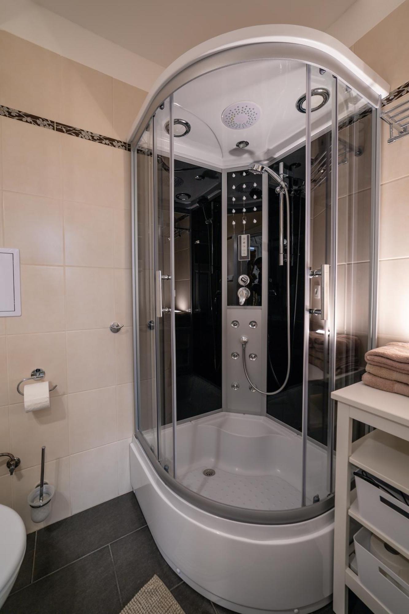 Apartman Sv. Urban Bratislava Extérieur photo
