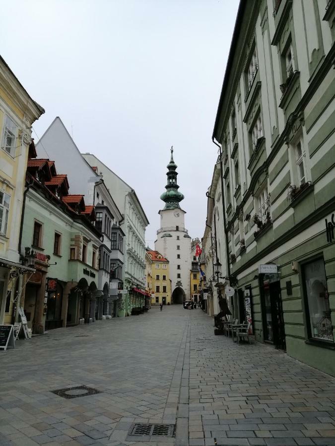 Apartman Sv. Urban Bratislava Extérieur photo